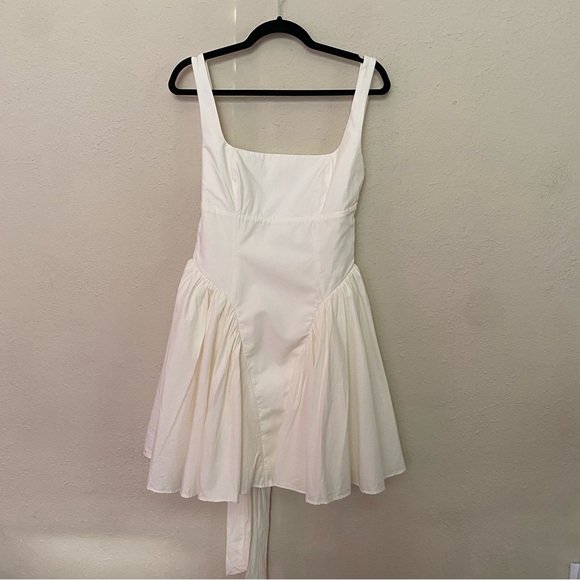 HOUSE OF CB 'Florianne' Ivory Bow Mini Dress size Large in Longer Version - Picture 9 of 15